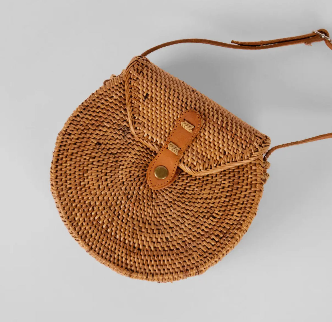 <p>Rattan Crossbody Bag</p>