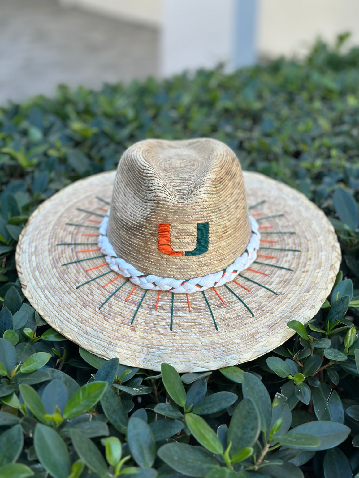 <p>UM Threaded Logo Hat Palm</p>