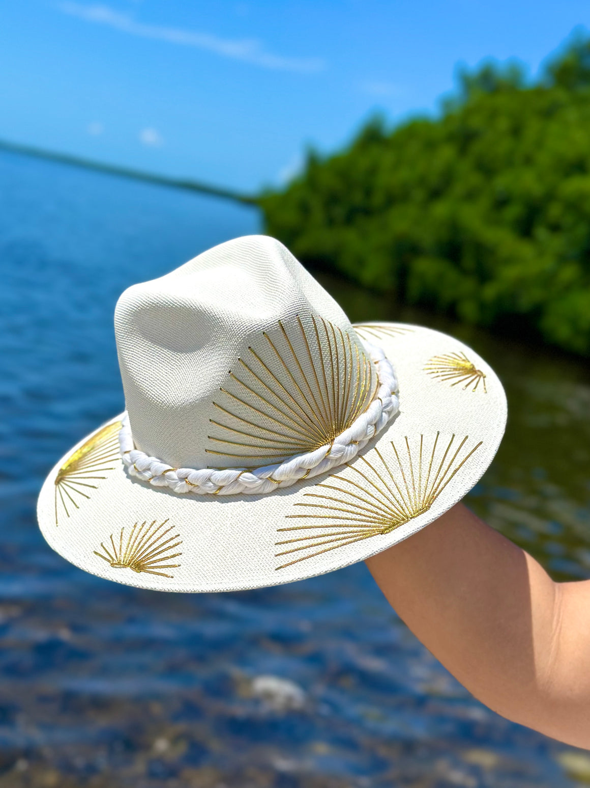 <p>Lurex Shells Threaded Panama Hat</p>