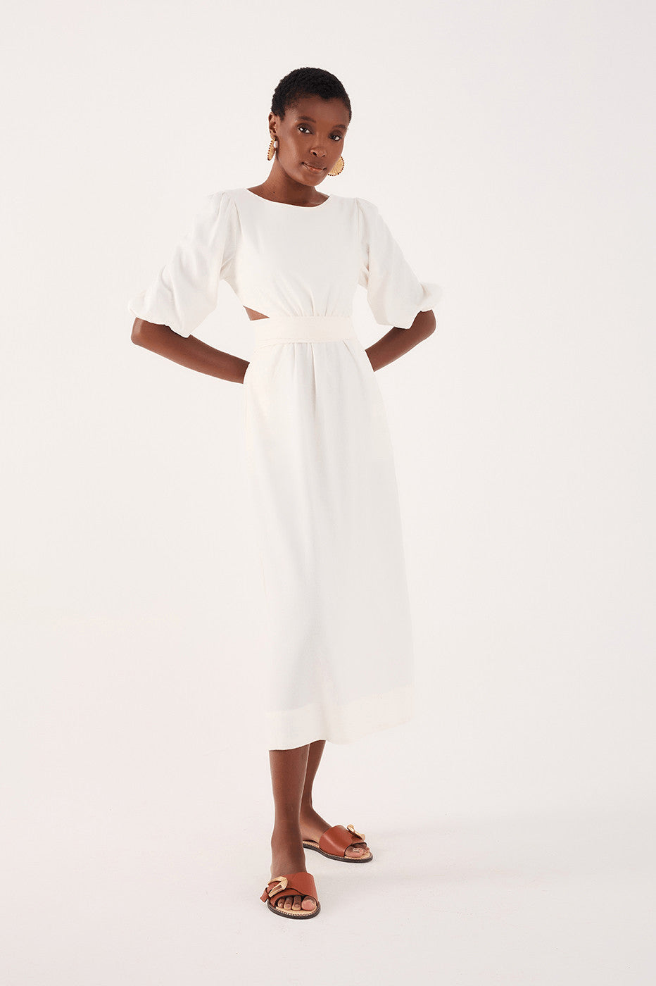 <p>Elenore Linen Midi Dress</p>