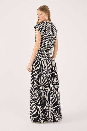 <p>Abstract Woven Maxi Skirt</p>