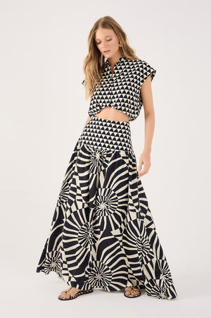 <p>Abstract Woven Maxi Skirt</p>