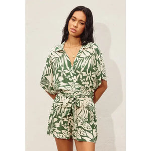 <p>Sweet Summer Collared Romper</p>