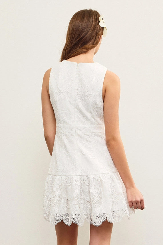 <p>Scallop Flare Sleeveless Dress</p>