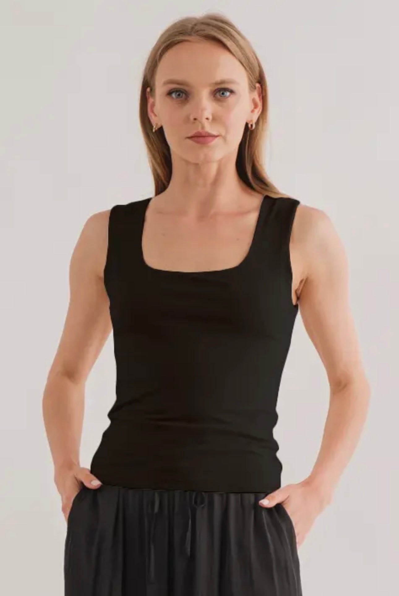 <p>Everyday Square Neck Tank</p>