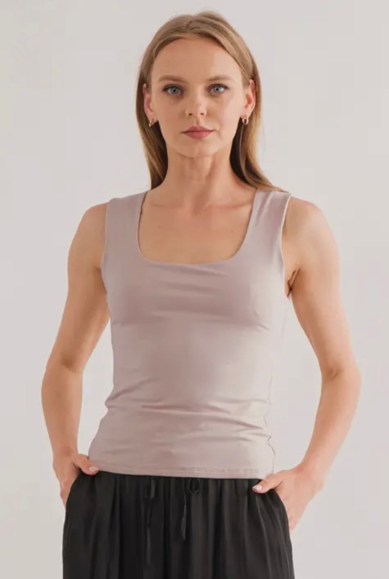 <p>Everyday Square Neck Tank</p>