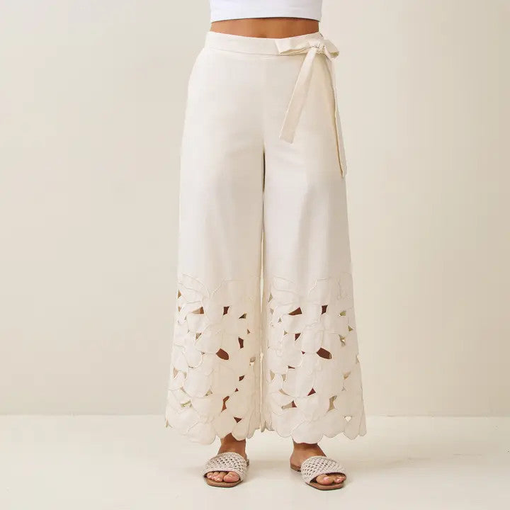<p>Floral Embroidered Cutout Pants&nbsp;</p>