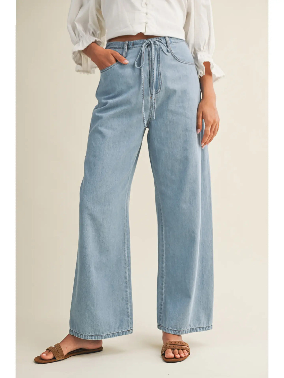 <p>High-Waist Drawstring Wide Leg Jean&nbsp;</p>