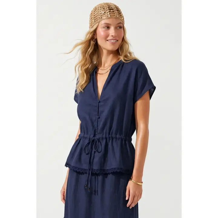 <p>Scallop Hem Drawstring Linen Blouse&nbsp;</p>