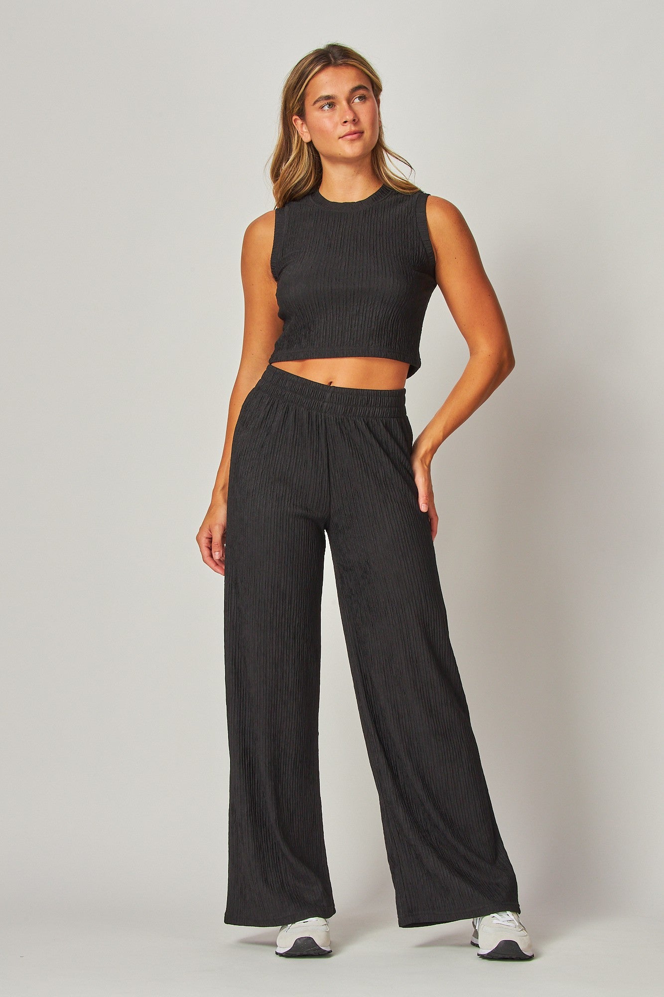 <p>Iris Crinkle Guaze Pant Set</p>