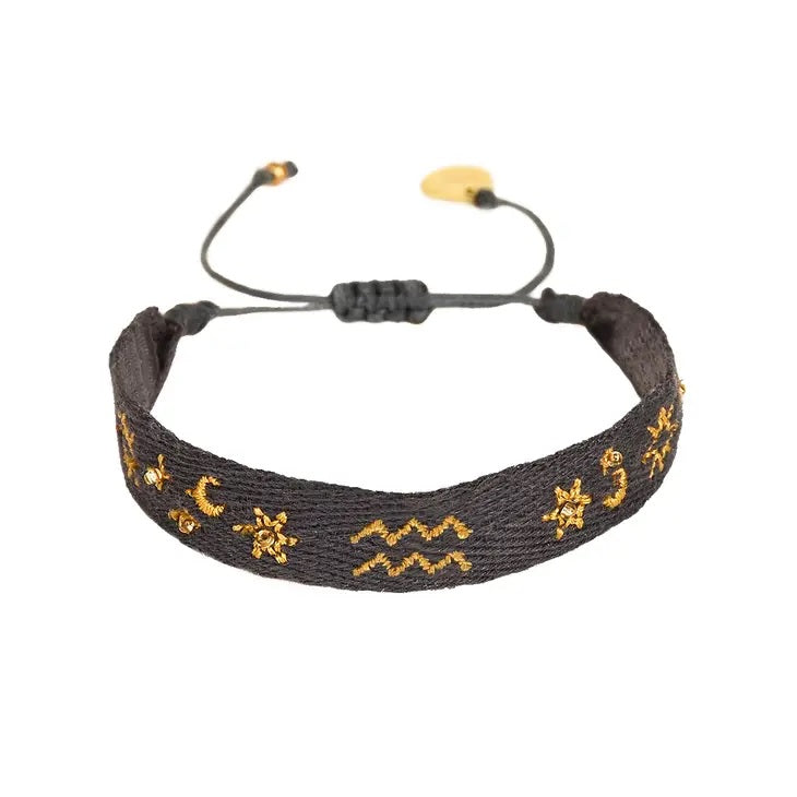 <p>Zodiac Lurex Thread Bracelet (+Options)</p>