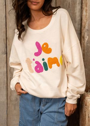 <p>Je Te Aime Beaded Sweater (+Colors)</p>