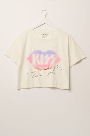 <p>KISS Lips T-Shirt</p>
